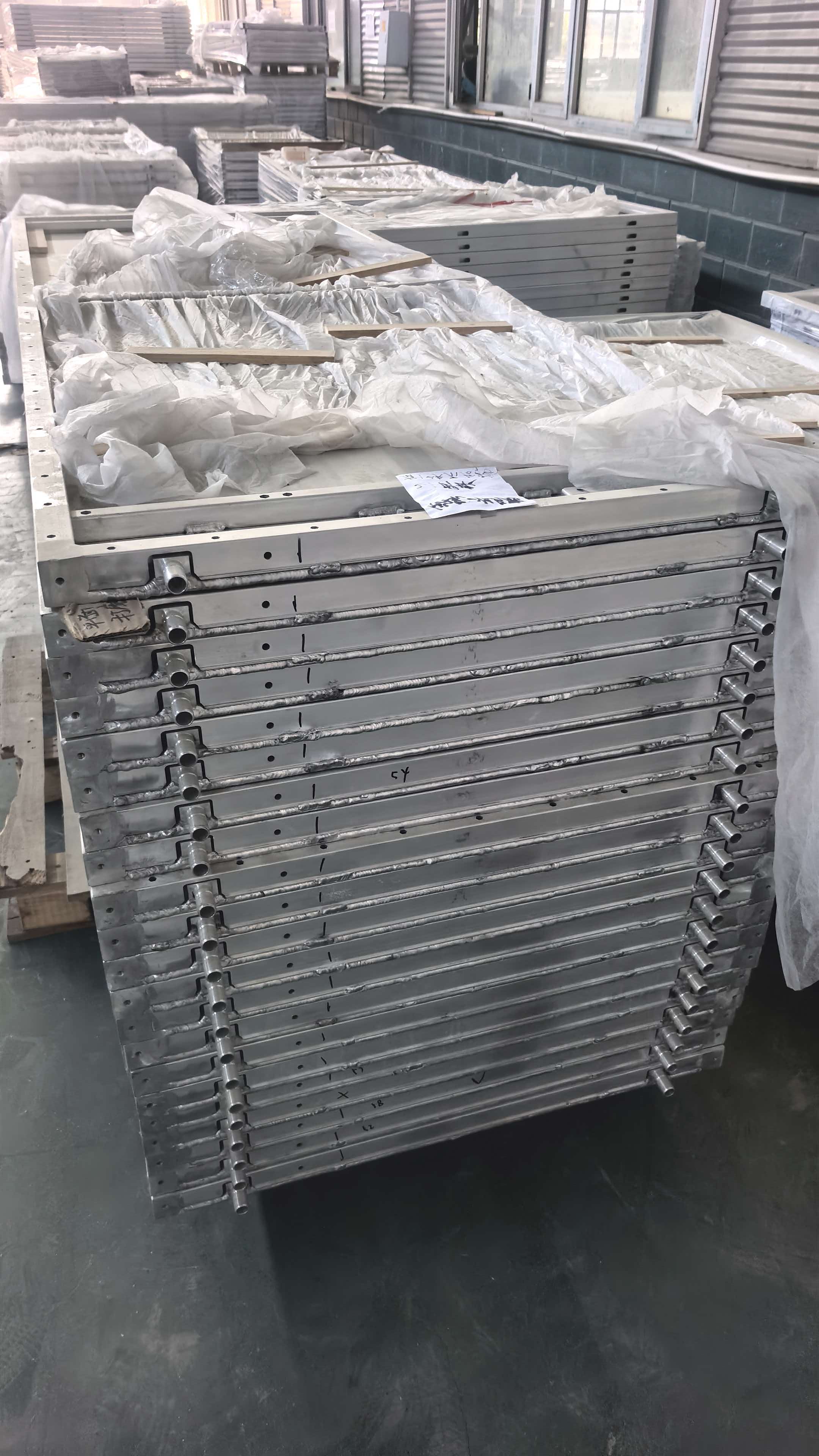 Custom EV Aluminum Battery Tray, Liquid Cooling Aluminum Battery Tray for Electric Vehicle & Energy Storage System